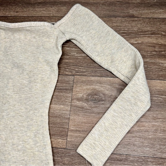 Elegant Cream Off-Shoulder Jumpsuit - Picture 2 of 7